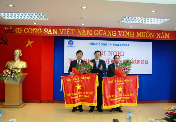 Lửa Viglacera vẫn bùng cháy